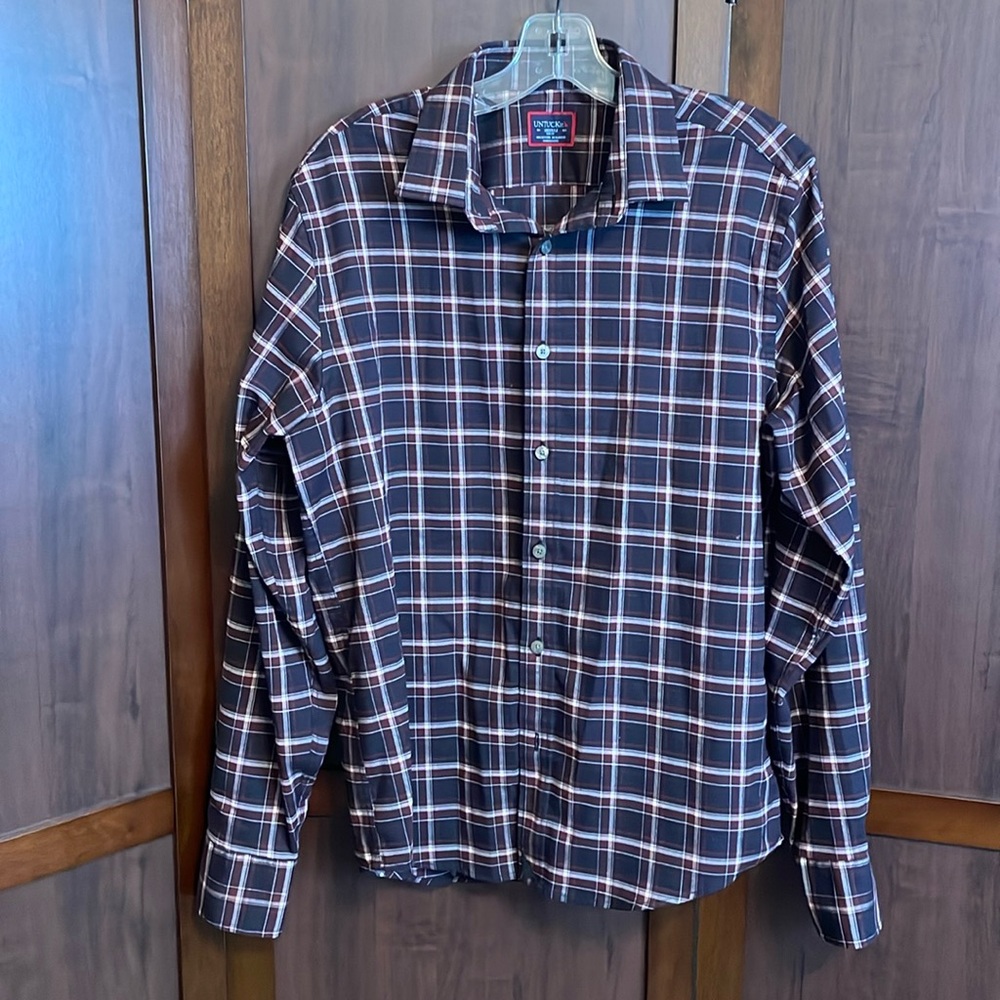 UnTuckIt men’s‎ plaid long sleeve button down shirt size medium
